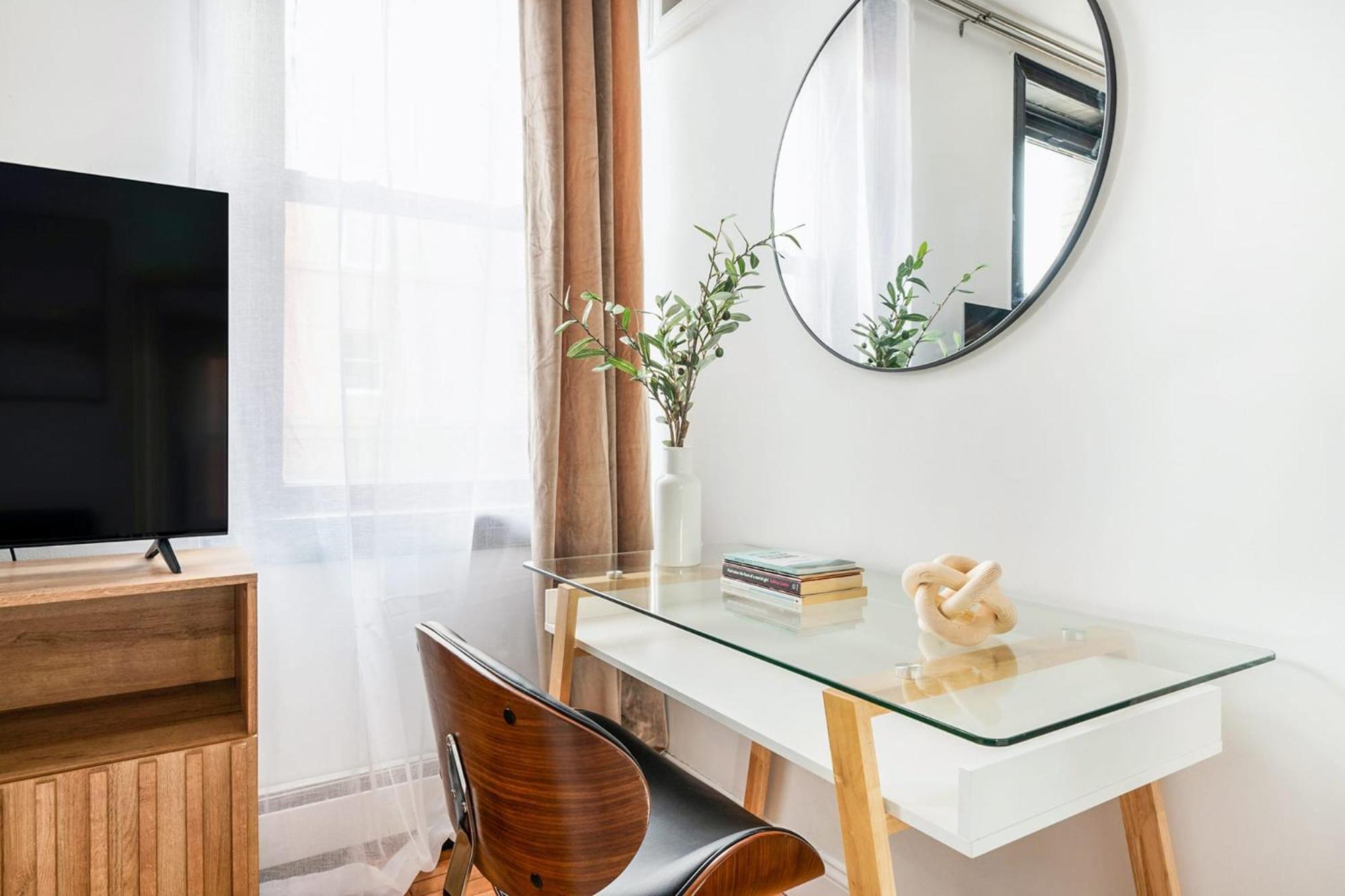139-3e West Village 1br Value * New York
