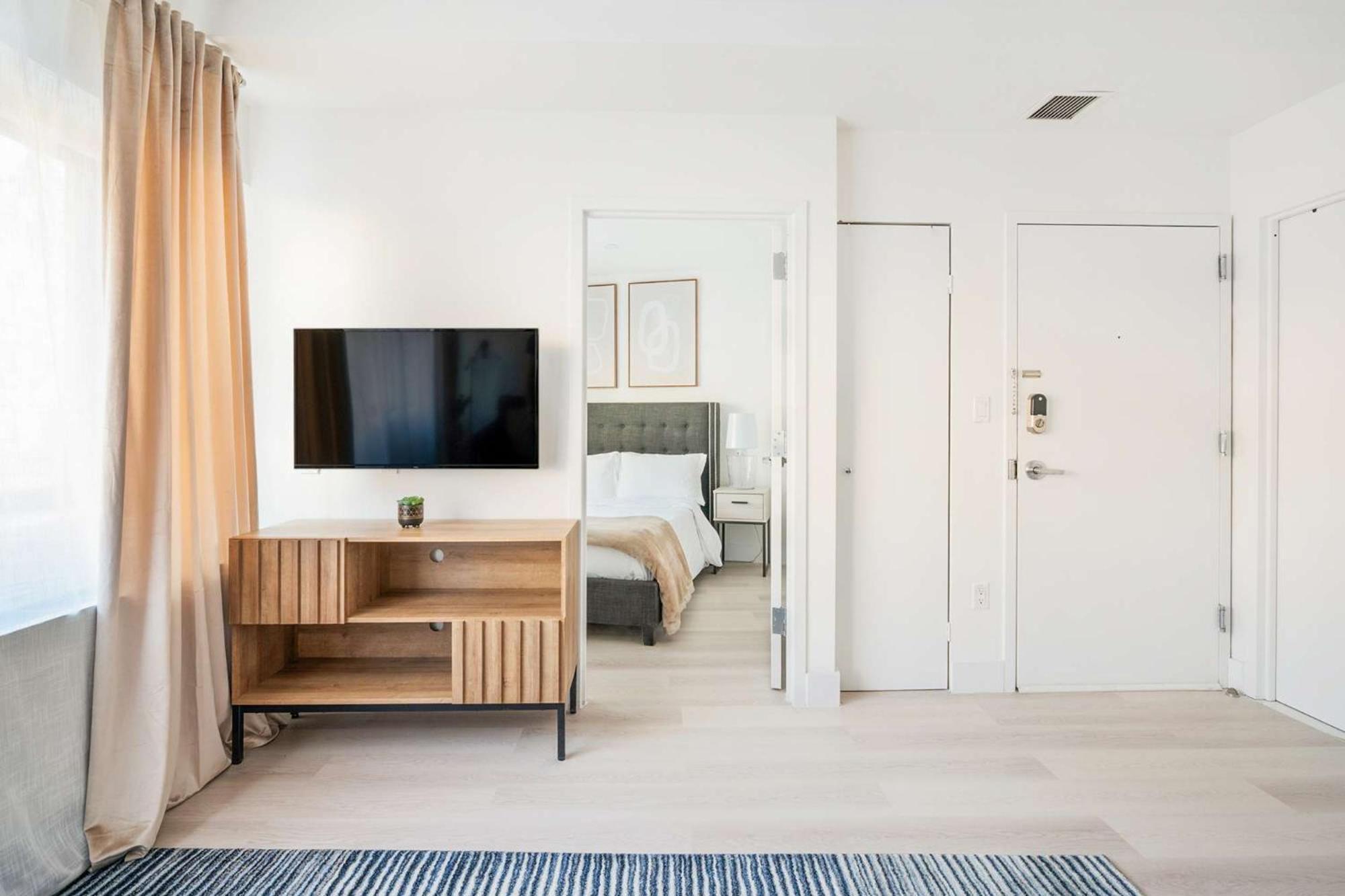 Apartment 809-2a Gorgeous 1br New W&d Modern Location *