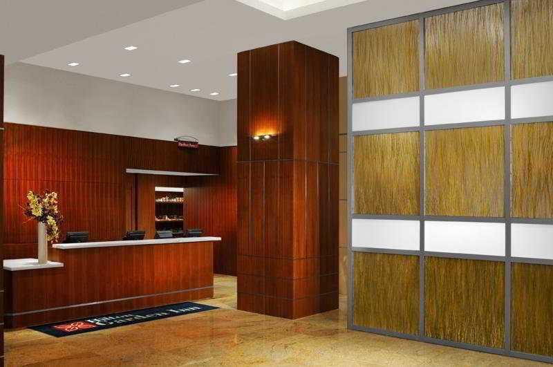 Hilton Garden West 35th Street 3*