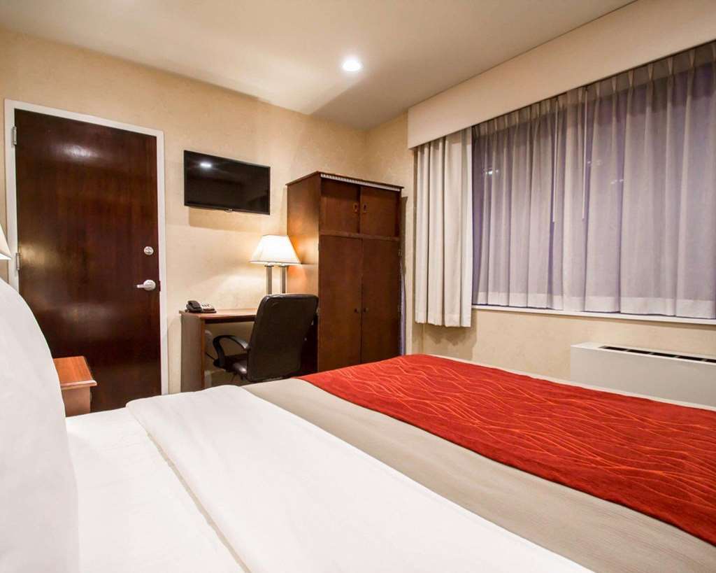 Comfort Manhattan Bridge 3*