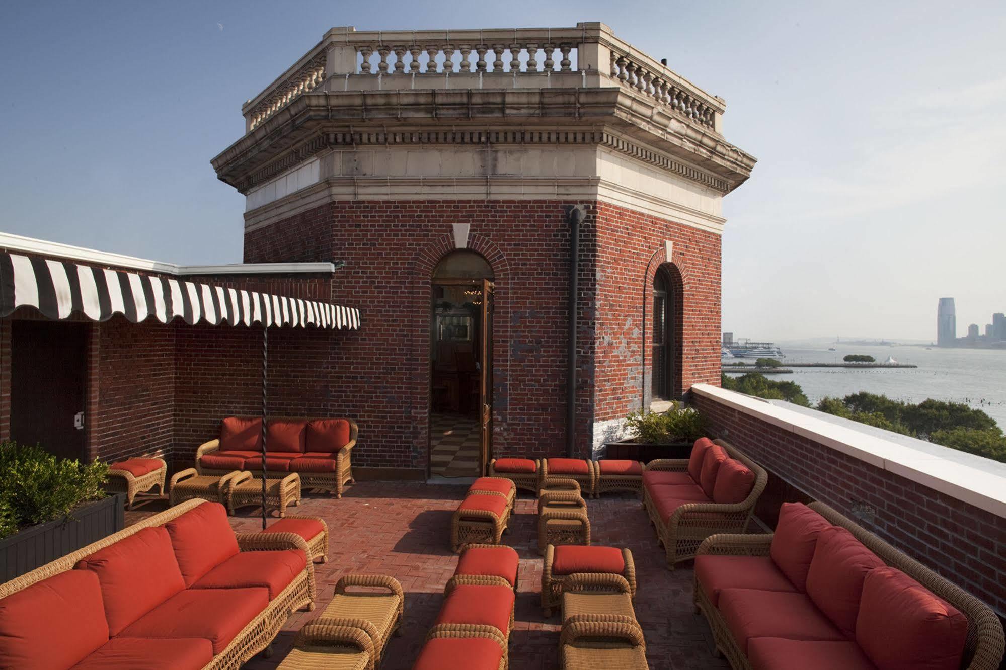 The Jane Hotel 2*