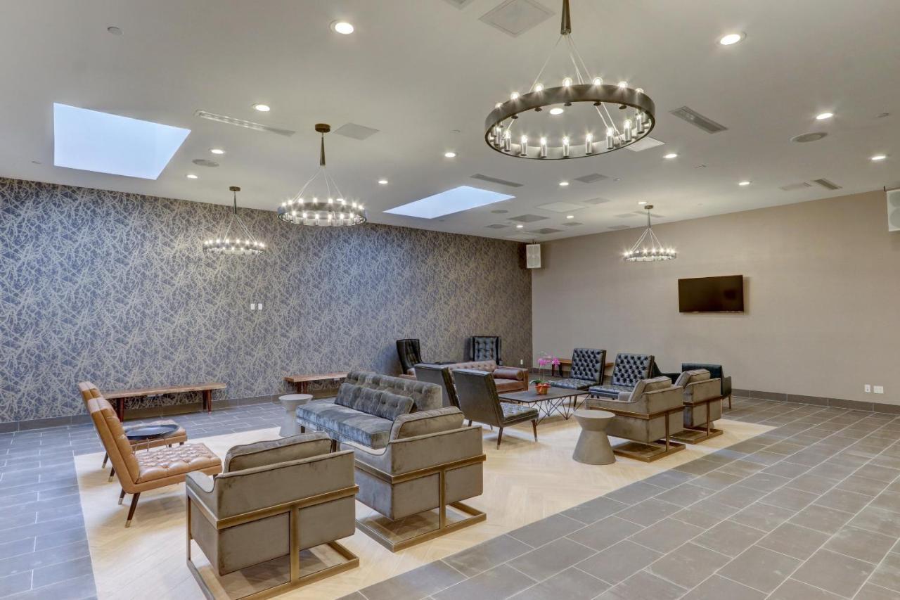 Microtel By Wyndham Long Island Hotel 3*