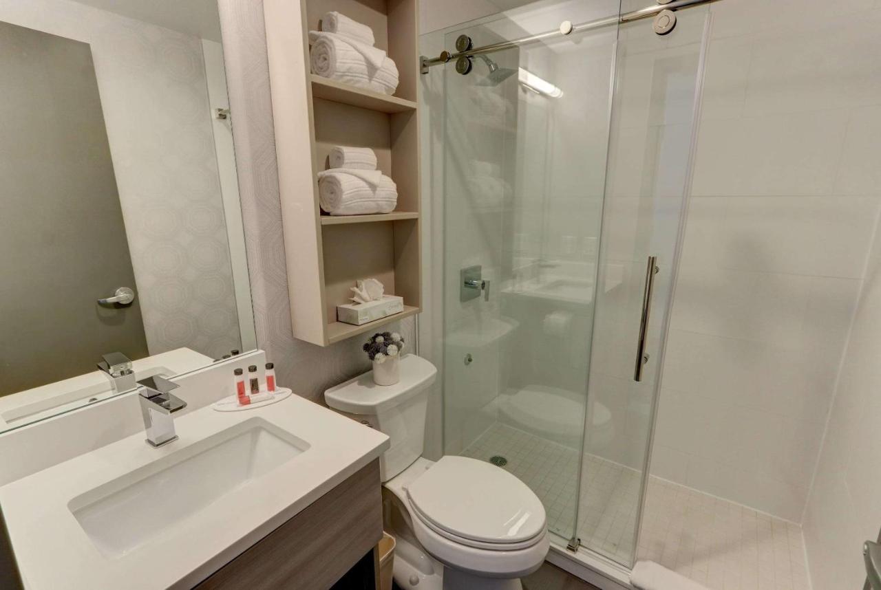 Microtel By Wyndham Long Island