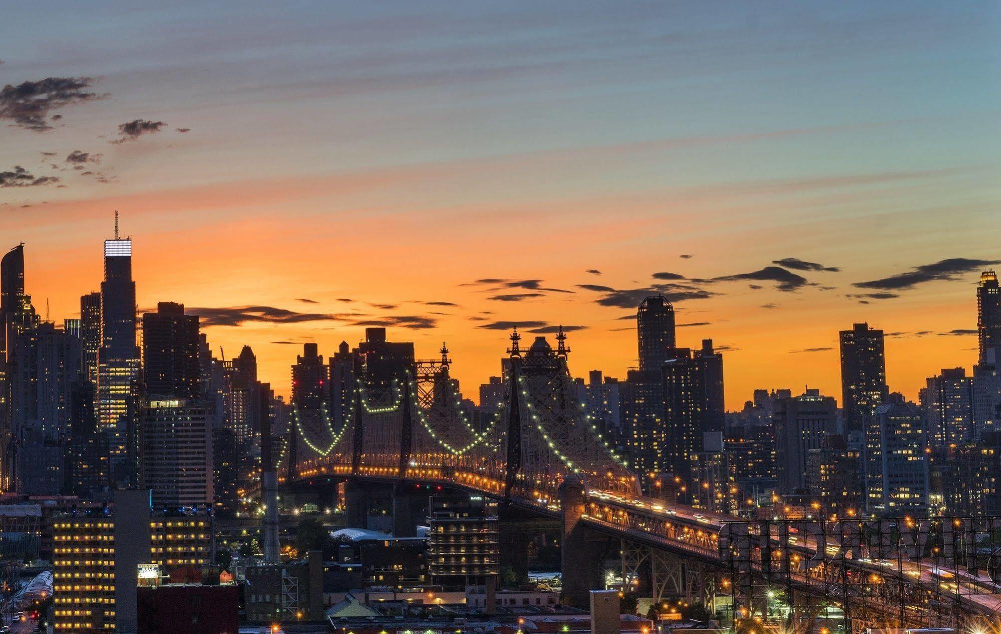 Aloft Long Island City-Manhattan View Hotel