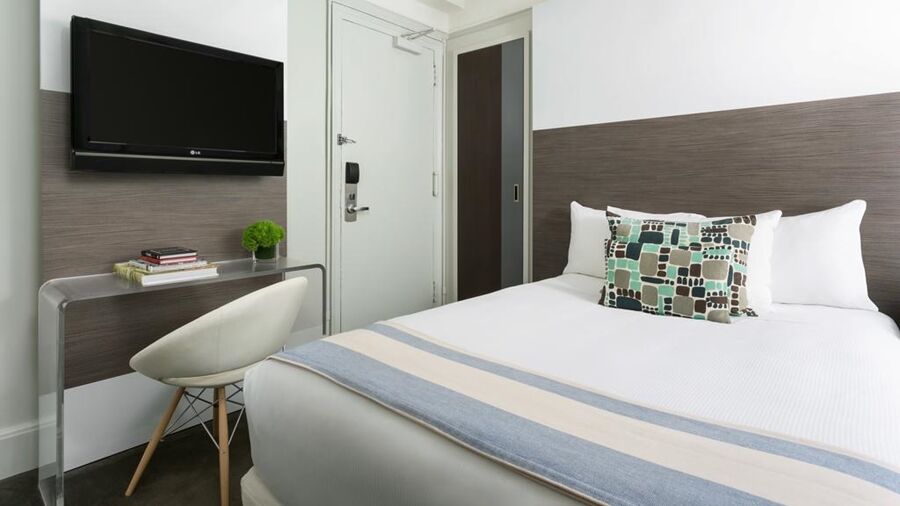 Paramount Times Square 4*