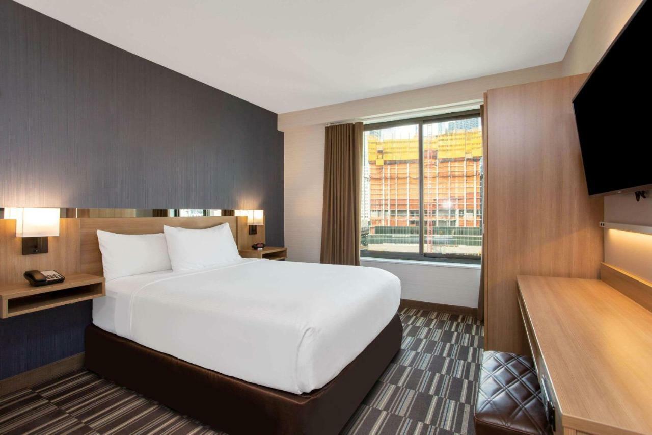 Microtel By Wyndham Long Island New York