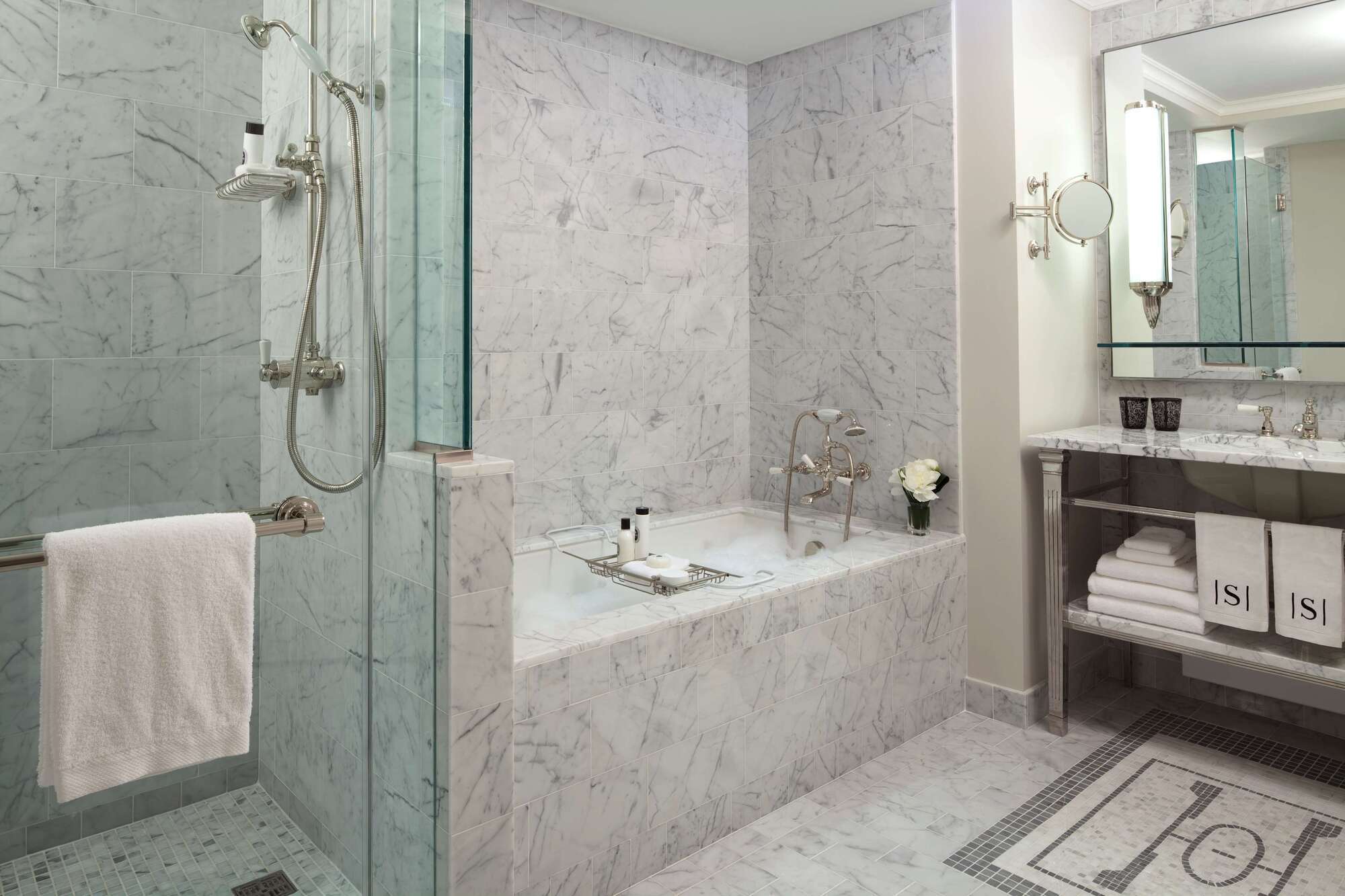 Hotel The Surrey New York