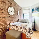 Times Square Manhattan - Private Room In 2 Bedroom Apartment