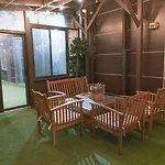 Madison Les Hotel