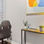 Freshpond Apartment