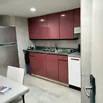 Hudson Yard 1 Bedroom Ground Floor Near Times Sq