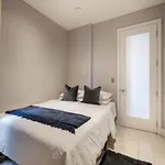 Cozy & Convenient Midtown Apartment!