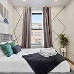 Swj 2Nd - Times Sq, Brooklyn Bridge, Lga In 15 Min