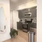 Exquisite Urban Oasis: Luxury 1 Bedroom Retreat In Downtown Manhattan