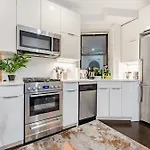 Explore Hudson Yards At Aesthetic Prime 2Bd Apartmnet