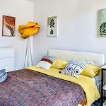 Heavenly Suites In Perfect Location Of Hell Kitchen