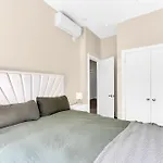 Charming 2Br Bkyrd Near Williamsburg