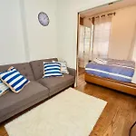 2 Bedroom Cozy Unit In Lower Manhattan