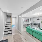 3 Bedroom Duplex W Large Backyard