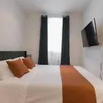 Magnificent 5 Bedroom Apt In Nyc!