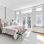 Cozy Studio Apartment At Ues