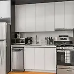 Cozy Studio Apartment At Ues