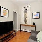 Urban Sunshine Cozy 1-Bedroom In Nycs Heart