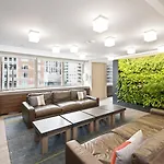 Ues 2Br W Elevator Doorman Gym Nr The Met Nyc-683