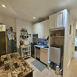 Modern 1-Bedroom In Manhattan-New York, Ny