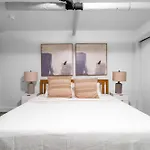 Trendy 3Bedroom 2Bath Escape Near Hudson River Park & The High Line