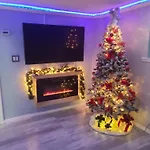 Lovely 2 Bedroom Apartment With 2 Entrance And Parking