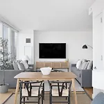 Super Stunning Views With Amazing 2 Beds 1,5 Bath