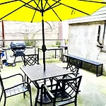 Manhattan Next, Private 2 Bedroom Apt With Backyard In Lic!