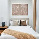 1290-7 New Renovated 2 Bedrooms In Ues