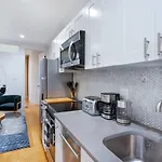 1290-7 New Renovated 2 Bedrooms In Ues