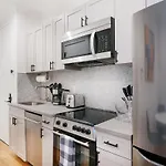 1288-4Rs Newly Furnished Prime Ues 2Br
