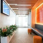 75-1C New 1Br Prime Ues W&D