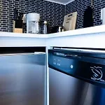 69-3C Stylish Lower East Side 1Br Apt