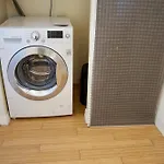 Brightonbeach2-Comfy Room-Close Ocean