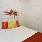 Charming 3-Bedroom Apartment In Midtown West
