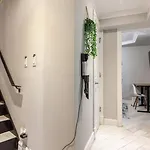 Lovely Room At 3 Bedroom Apt At The Heart Of East Village