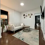 Heart Of Downtown Manhattan - Stylish One Bedroom Apartment In Vibrant Union Square