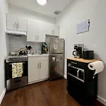 Heart Of Downtown Manhattan - Stylish One Bedroom Apartment In Vibrant Union Square