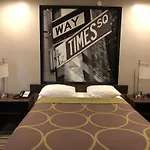 Super 8 By Wyndham Jamaica North Conduit