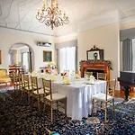 Roger Smith Hotel By Suiteness