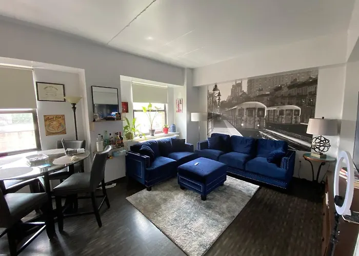 Well Decorated Harlem Manhattan