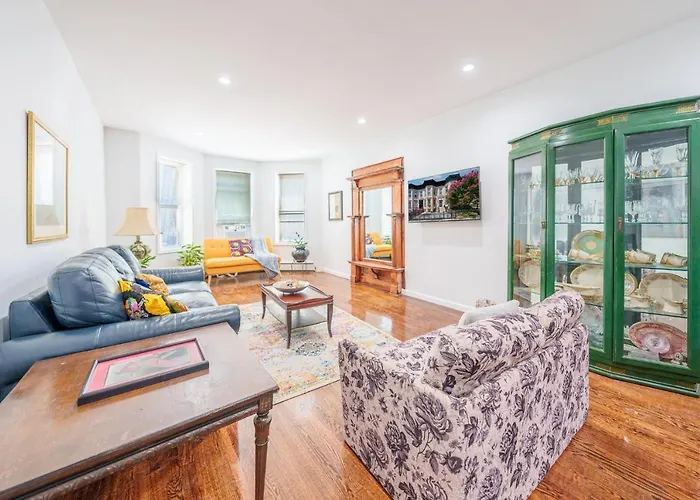 Lovely 2 Bedroom In The Hearts Of Crown Heights