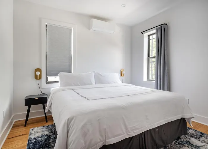 Modern Three Bedroom Brooklyn Condo-Hotel
