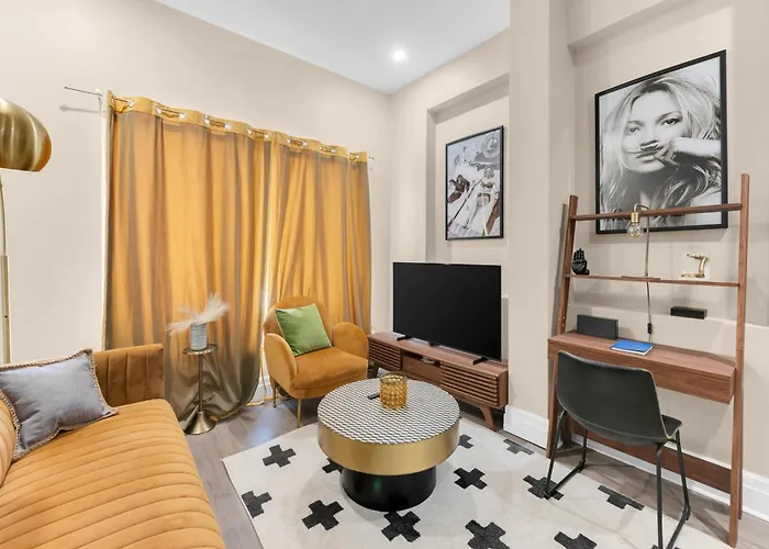 Charming 2Br Bkyrd Near Williamsburg