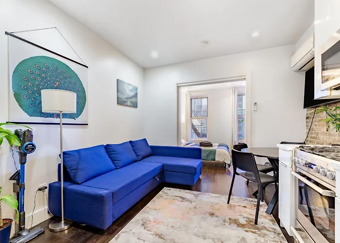 2 Bedroom Luxury Unit In The Heart Of Manhattan